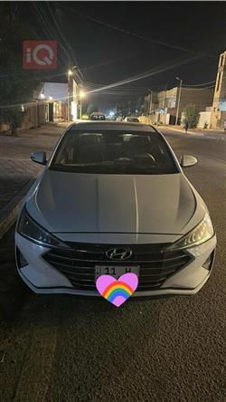 هیوندای ئەلەنترا